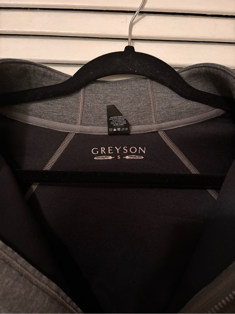 Greyson Woman’s Half Zip Size S - Picture 9 of 11
